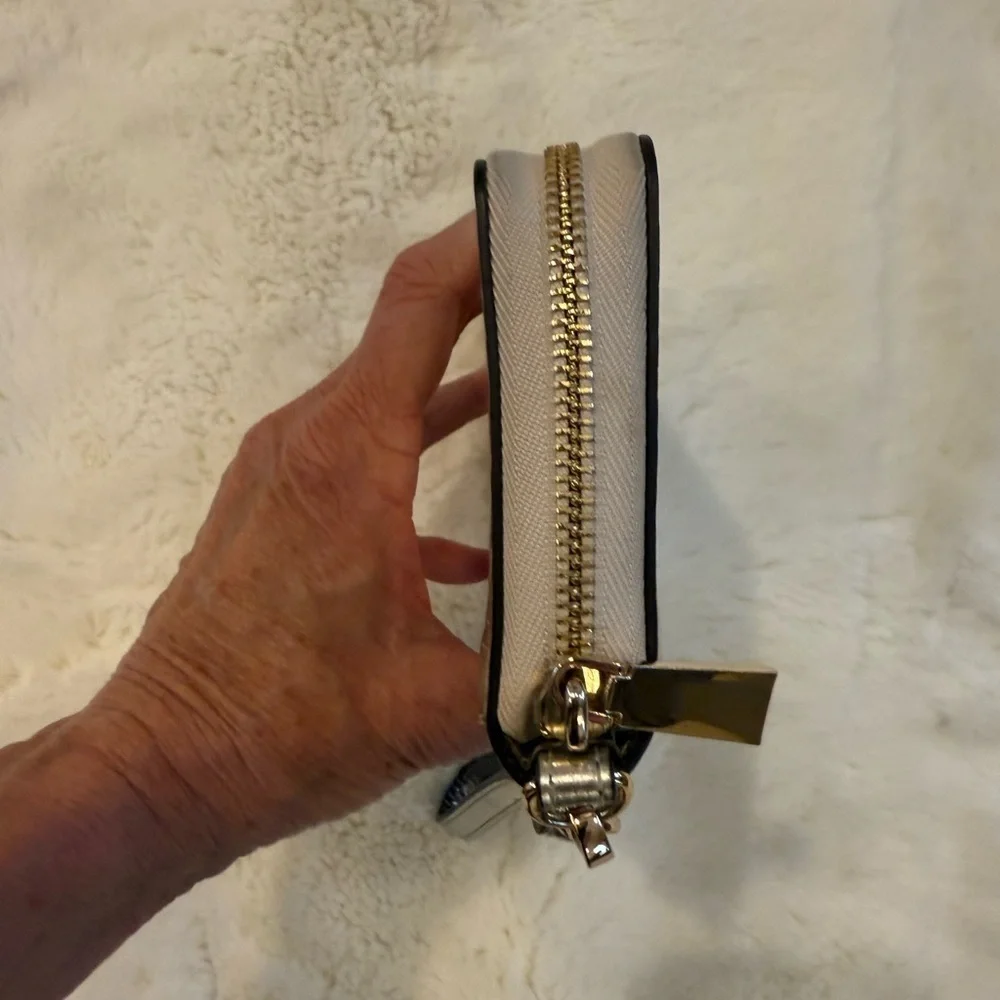 Michael Kors Gold Quilted Continental Wristlet Wallet Jet Set 🎄